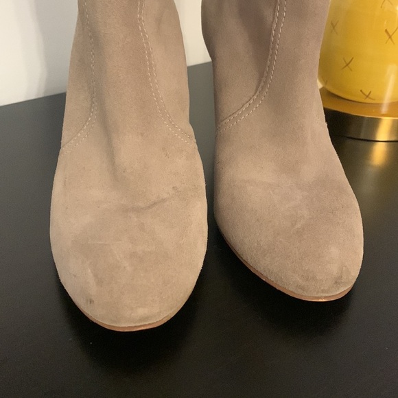 Suede beige Fall bootie - Picture 2 of 4